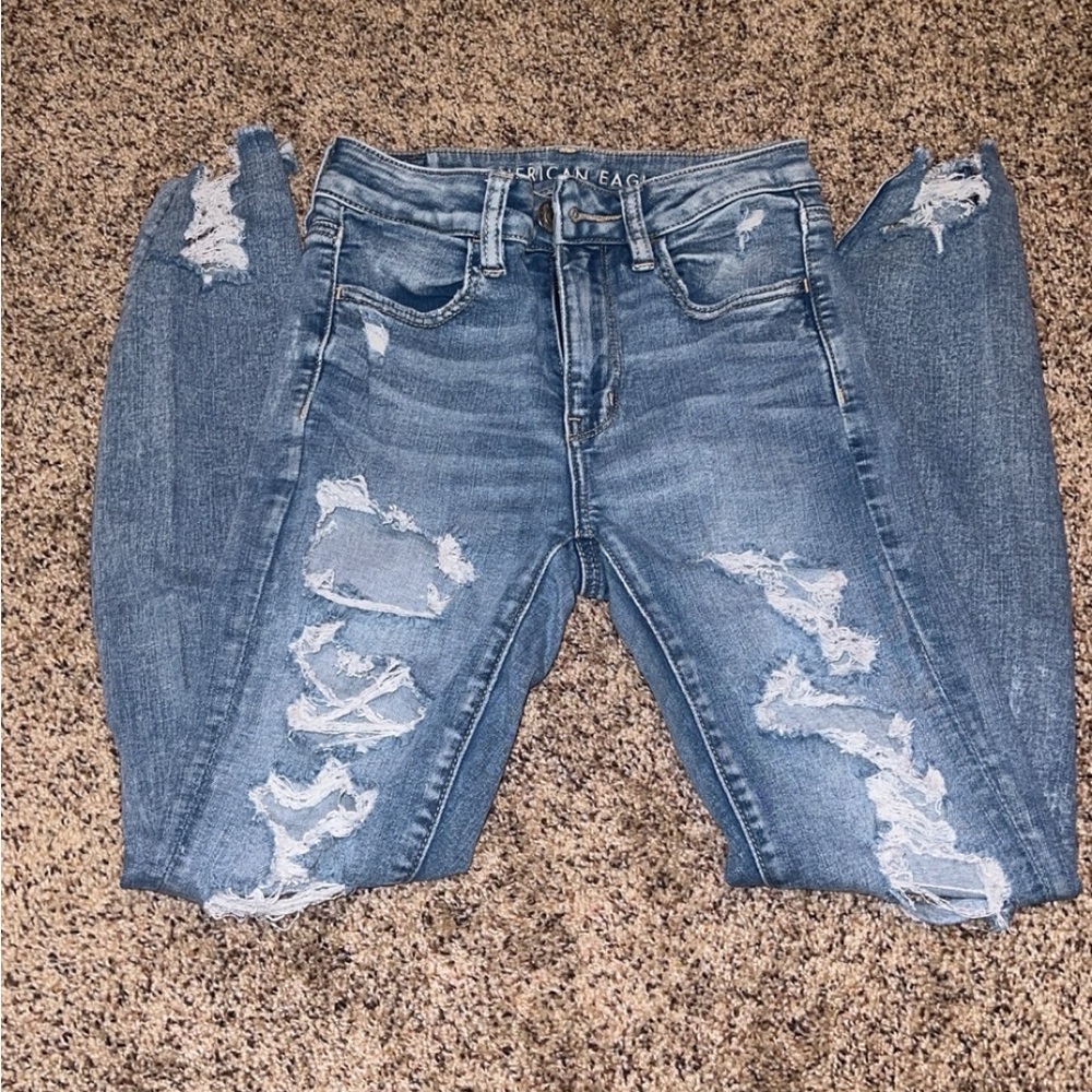 American Eagle Outfitters Women's Distressed Blue Jeans